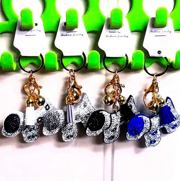 NWT Puffy Puppy Bling Tassel Keychain! 4 Color Choices! - Picture 16 of 16